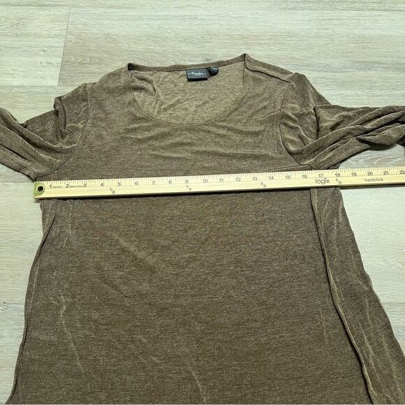 Chico's Travelers Tan Long Sleeve Blouse Shirt Size 1 - Picture 5 of 5